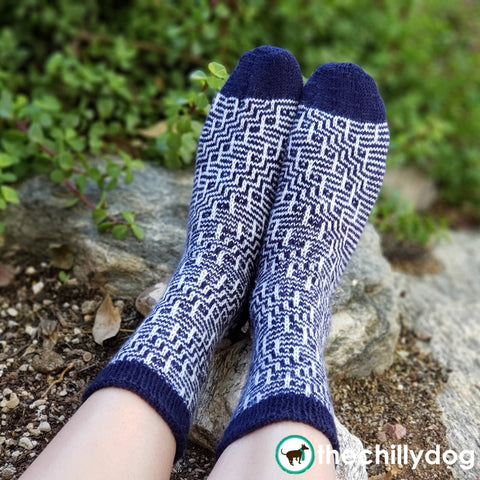 Grand Staircase Socks Knitting Pattern PDF: Gender neutral sock pattern with a bold mosaic pattern in alternating stripes